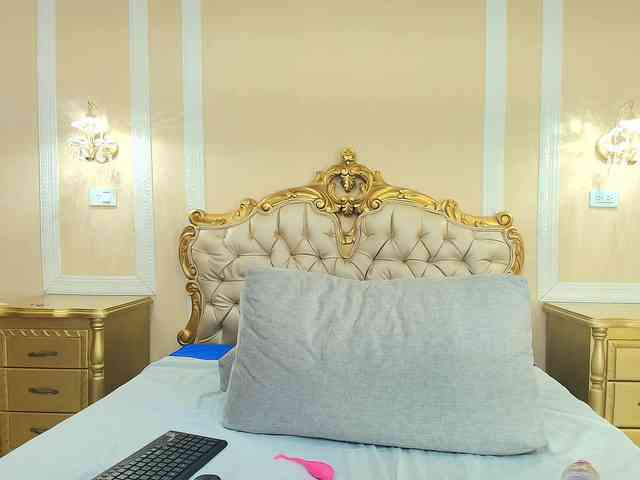 Tina-Holden Tina-Holden