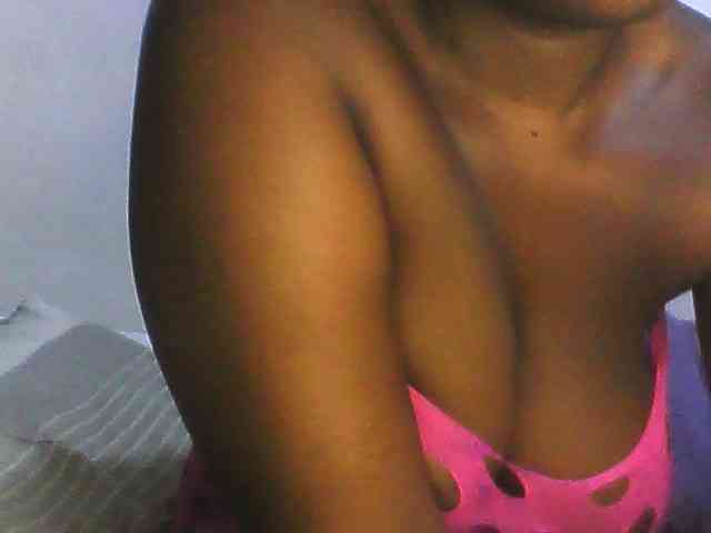 Assqueeen bongacams