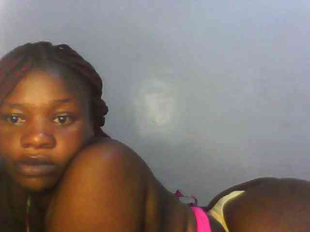 Assqueeen Live Webcam on BongaCams