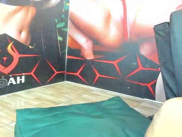 devilangel-3some webcam