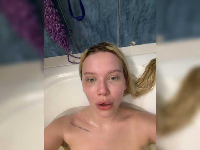 Arisharisha's BongaCams show and profile