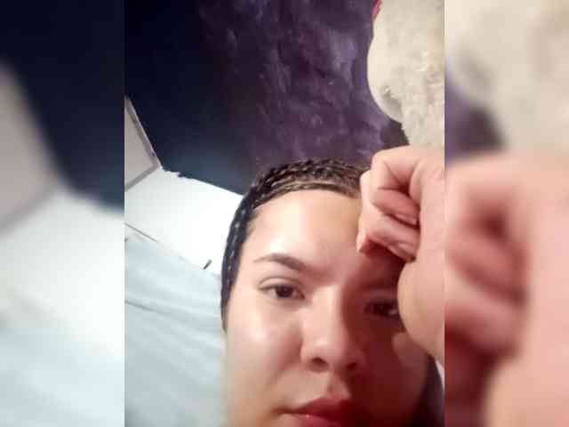 Emily-510 webcam