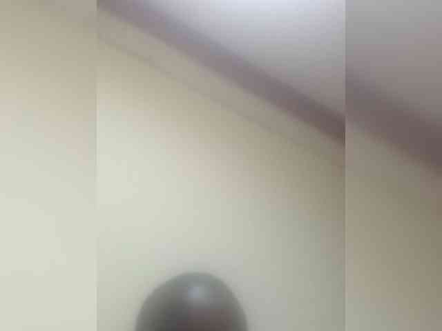 HotAFQueen webcam