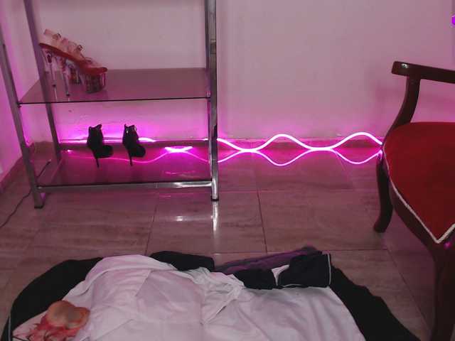 Angel-ink-333's BongaCams show and profile