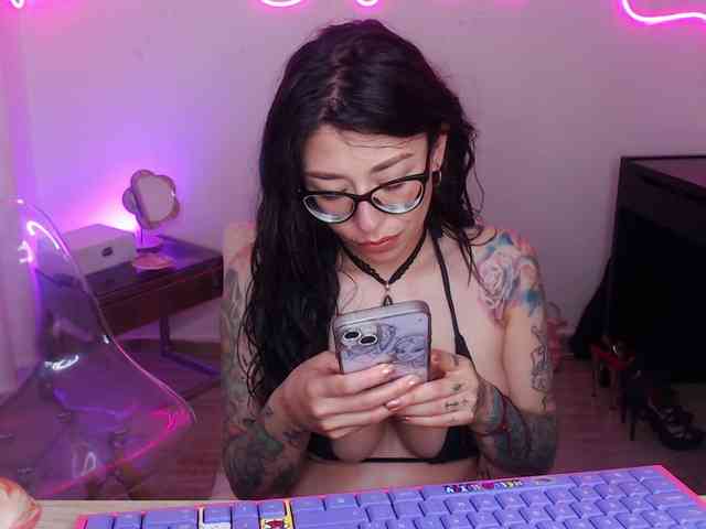 tattoo_highmami webcam