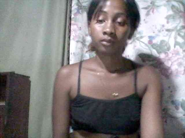 Andreaxs Live Webcam on BongaCams