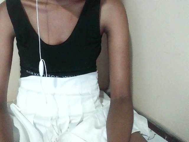 Jolie10 live cam profile