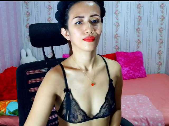 Clitoria's BongaCams show and profile