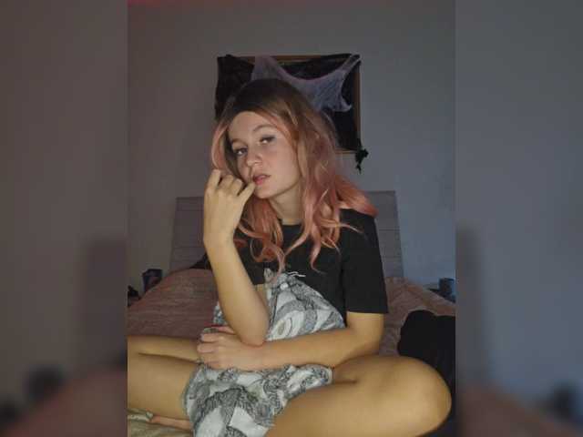 Leah-2's Thumb Image