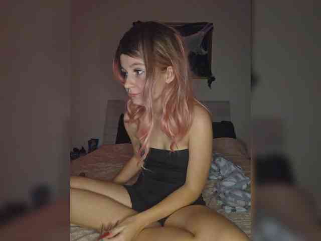 Leah-2 webcam