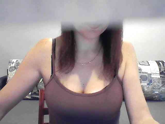 QueenCartyes webcam