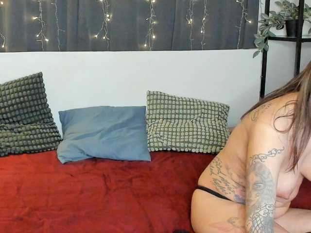 MilfQuens from BongaCams is Freechat