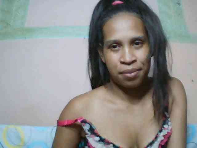 Rsylvia1 Live Webcam on BongaCams