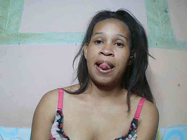 Rsylvia1 Live Webcam on BongaCams