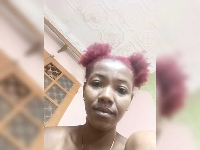 Watch Urcule, she wants to masturbate for you Urcule from BongaCams