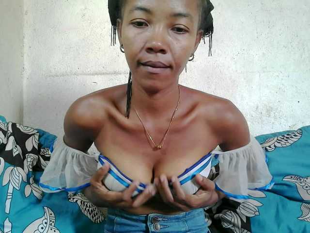 Urcule's BongaCams show and profile