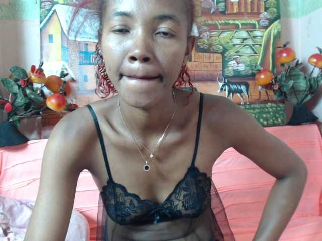 Urcule webcam bongacams model stream image