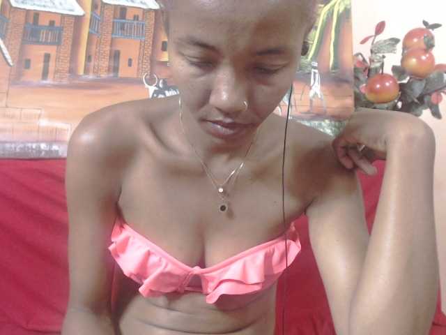 Urcule webcam bongacams model stream image