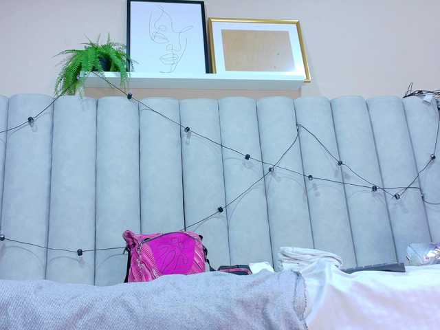 SeleneGibson's BongaCams show and profile