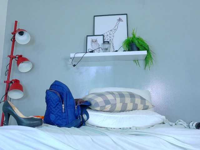 SeleneGibson's BongaCams show and profile