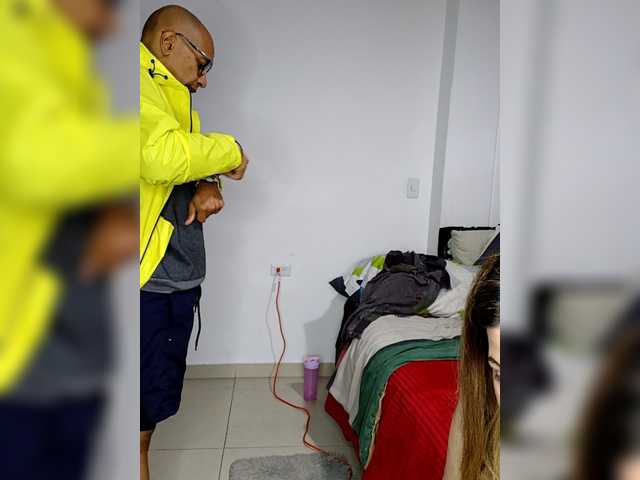 Vanedancex's BongaCams show and profile