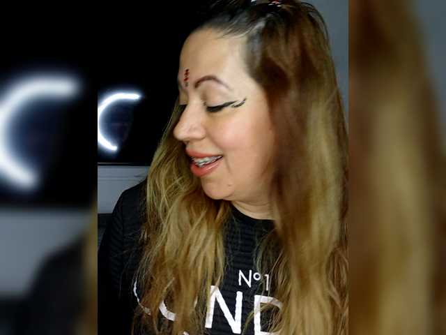 Vanedancex live room