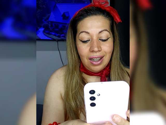 Vanedancex's BongaCams show and profile