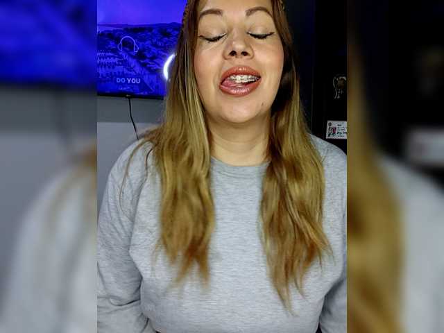 Vanedancex's BongaCams show and profile