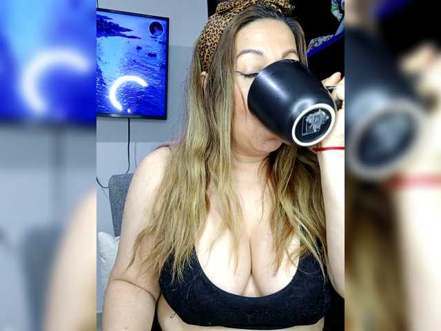 Vanedancex's BongaCams show and profile