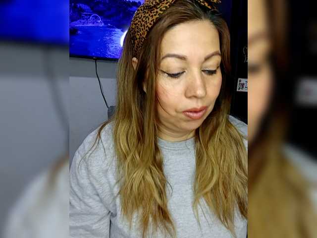 Vanedancex's BongaCams show and profile