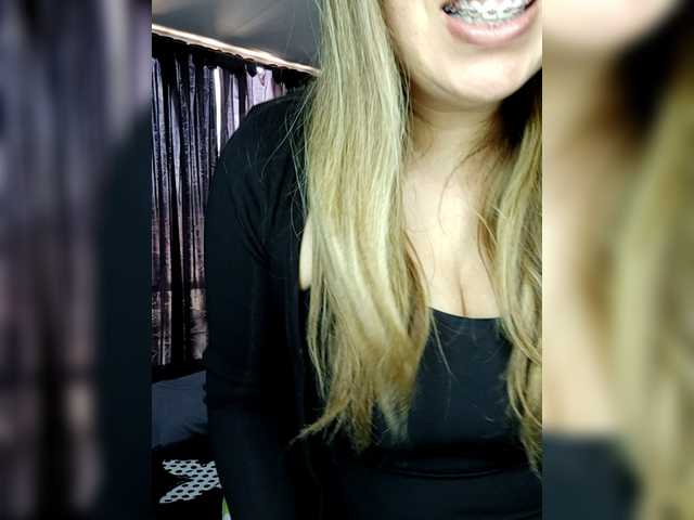 Vanedancex's BongaCams show and profile