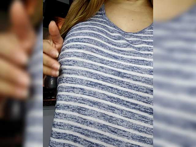 Vanedancex's BongaCams show and profile