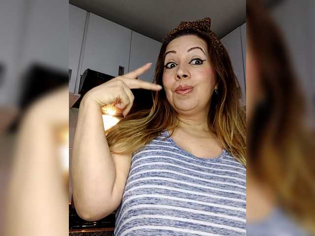 Vanedancex's BongaCams show and profile