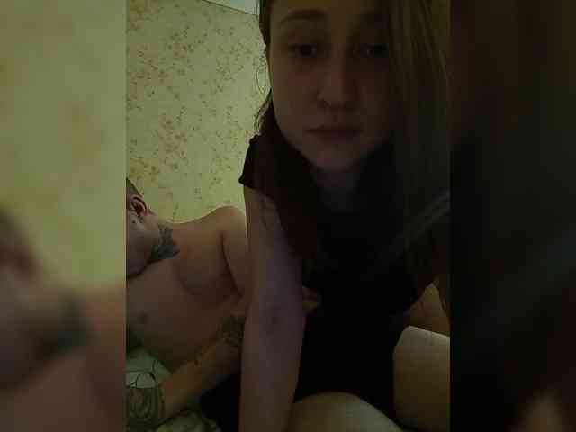 LoviMoment999 Live Webcam on BongaCams