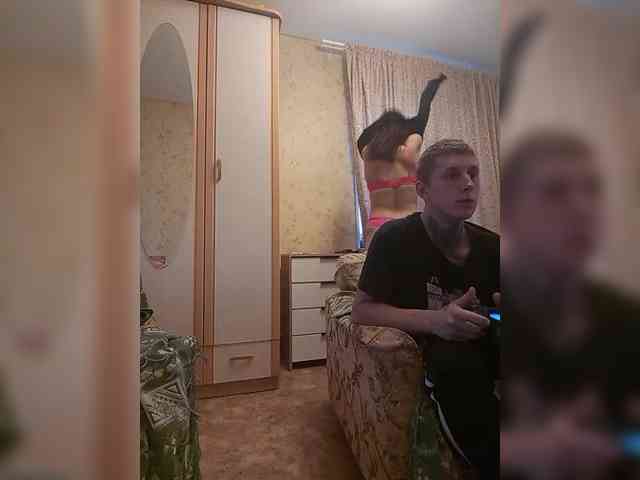 Lovi_Moment webcam
