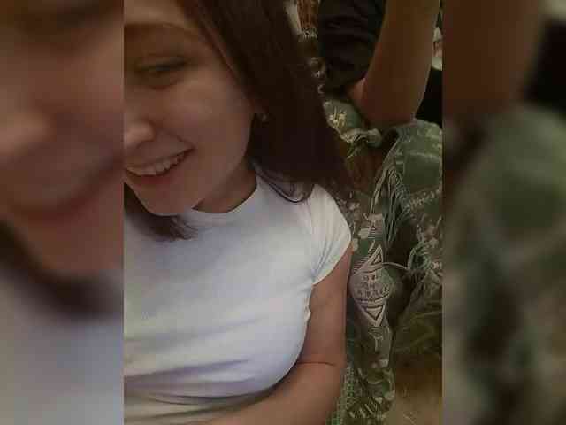 Lovi_Moment webcam