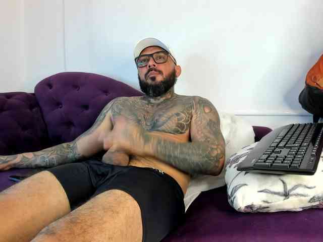 Bigcock-jhonny Bigcock-jhonny