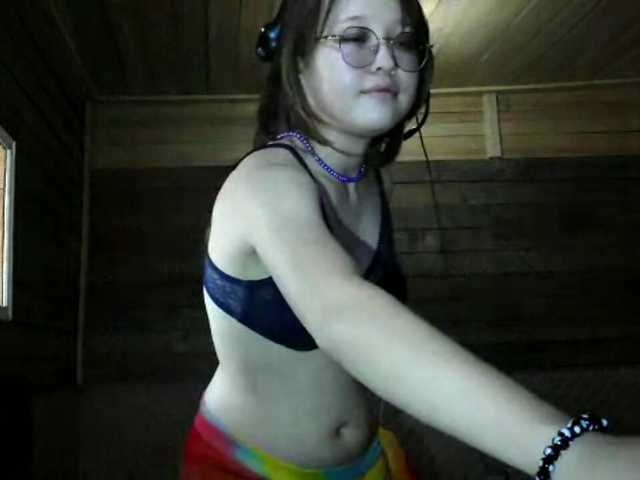 go to chat with web3queen