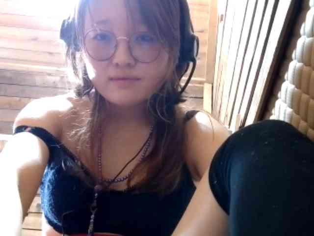 web3queen Live Webcam on BongaCams