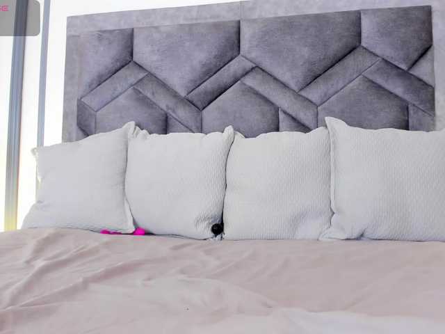 cocodamore's BongaCams show and profile