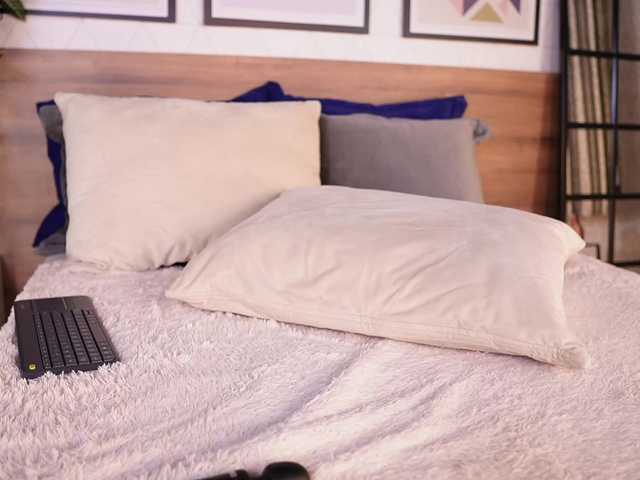 VictoriaShelby's BongaCams show and profile