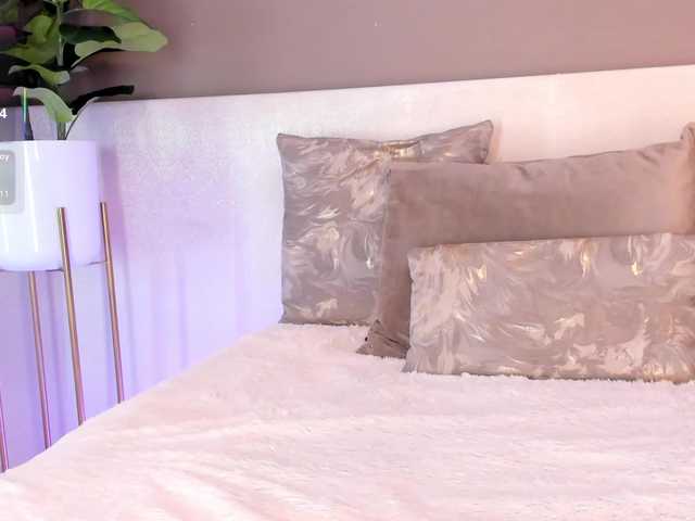 VictoriaShelby live cam profile