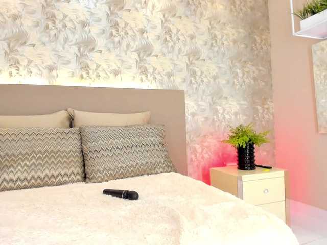 VictoriaShelby webcam