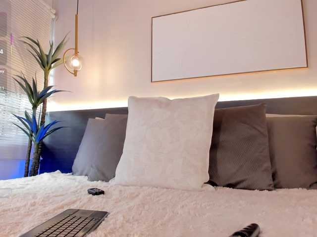 VictoriaShelby live cam profile