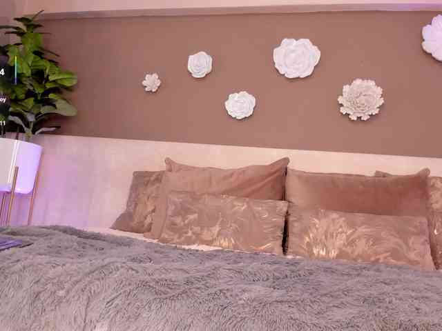 VictoriaShelby webcam