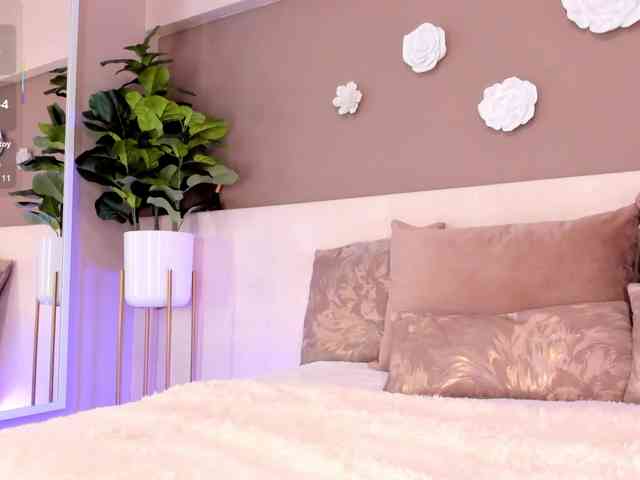 VictoriaShelby webcam