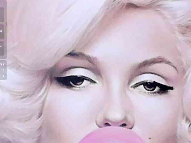 VictoriaShelby webcam