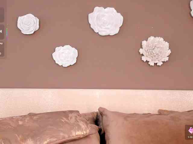 VictoriaShelby webcam