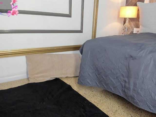 NaylaGrey's BongaCams show and profile