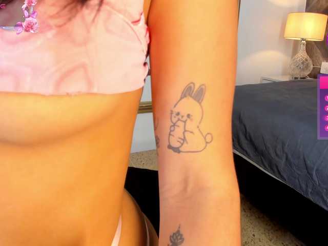 NaylaGrey's BongaCams show and profile